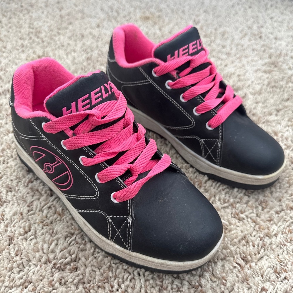 Heelys HES10460 Black Pink Wheeled Skate Shoes Sneakers Womens 6 Low Top